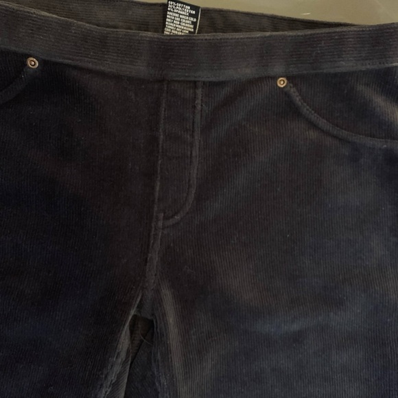 Small HUE light black corduroy skinny leg leggings stretch very flattering! - Picture 10 of 14